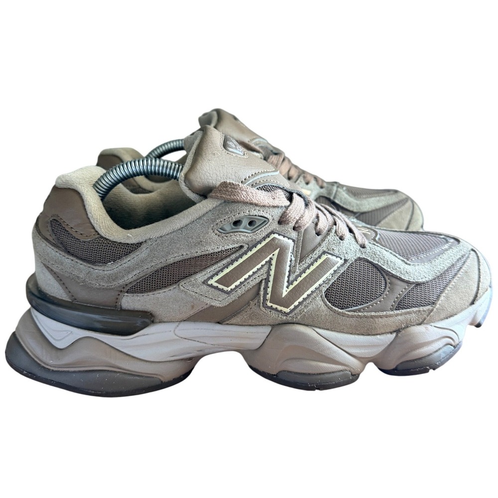 New Balance Sneaker Mens 10 9060 Mushroom Brown U9060 EUC